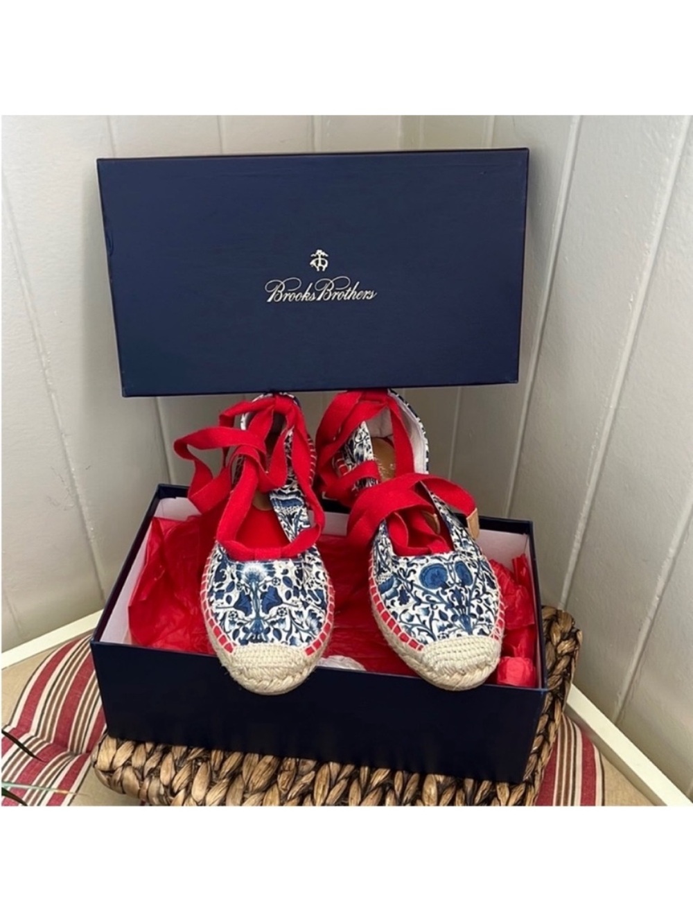 NIB Brooks Brothers Lace Up Espadrilles in French Toile Indigo Print - Picture 16 of 16